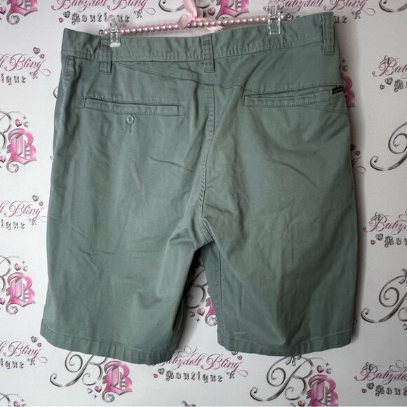Volcom shorts green army cargo Men's Green Shorts - Picture 2 of 7